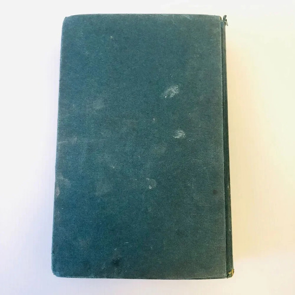 Encyclopedia of Common Diseases Hardcover – July 1, 1976 - Picture 6 of 6